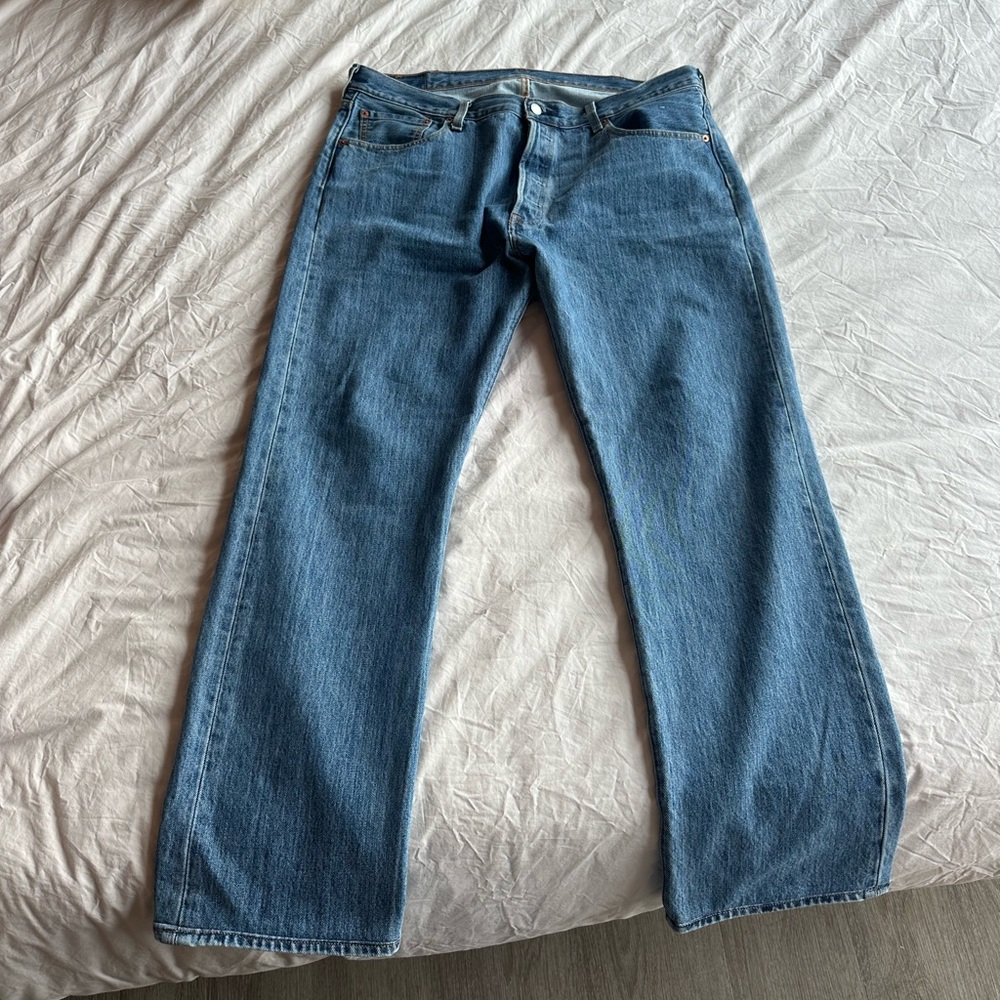Levi 501 38x31 worn twice